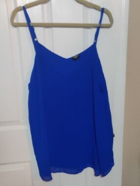 Torrid Sopie Tank Top Size 2 Vibrant Blue Color!